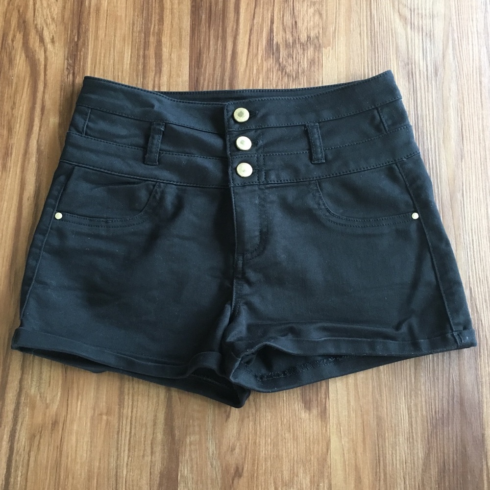 *SOLD* Refuge Black High Waisted Shorts